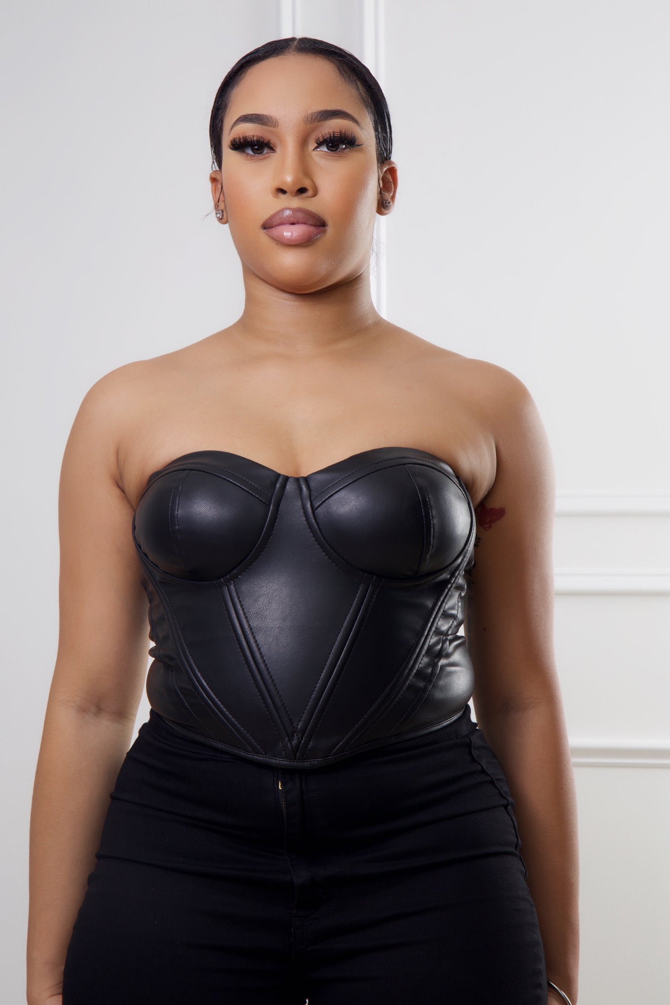 Black Leather Corset – Soruchedboutique